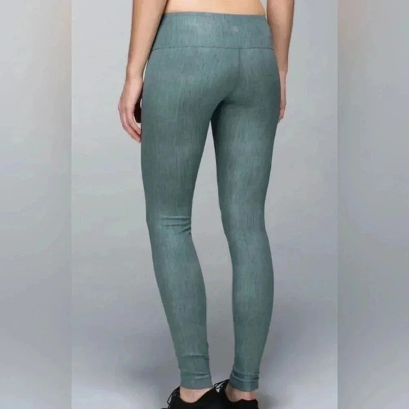 Lululemon Athletica Olive Green Burlap Wunder Under Pants Leggings Size 6 - Picture 2 of 11